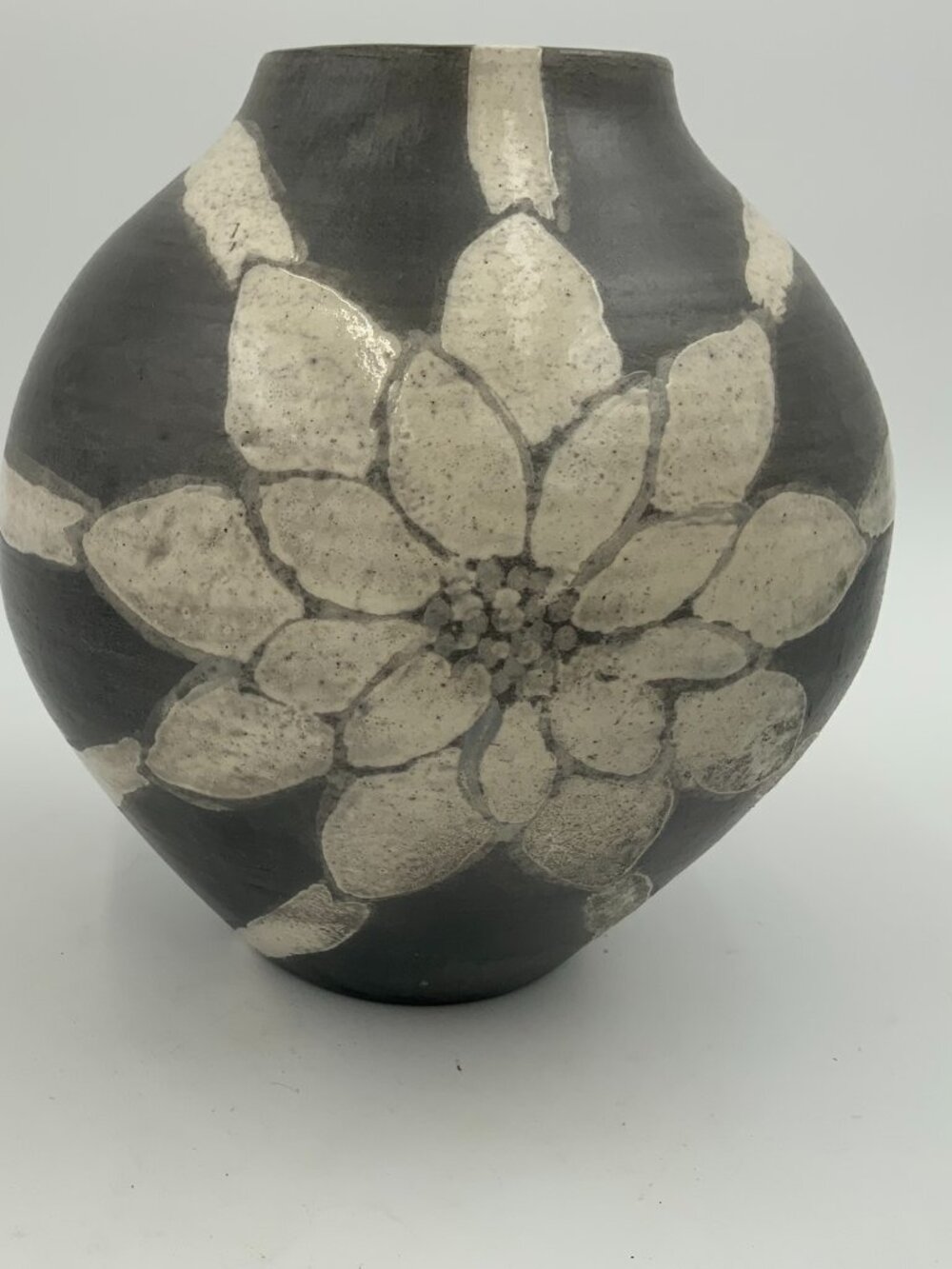 Signed Original Black Stoneware Vase with White Florals - Picture 4 of 9